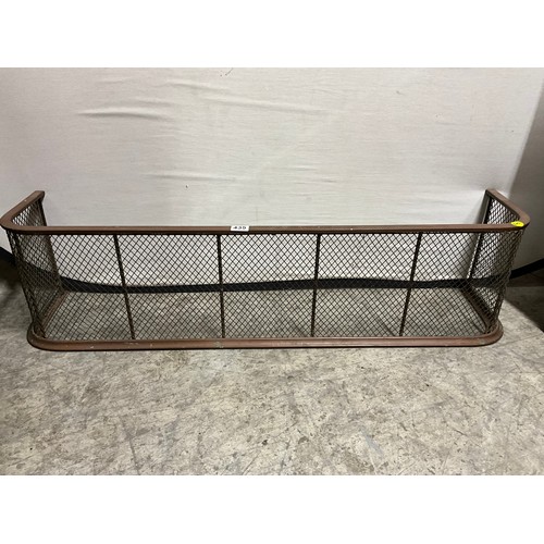 435 - VICTORIAN BRASS MESH FIRE GUARD H12