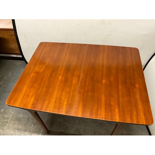 436 - MID CENTURY TEAK EXTENDING DINING TABLE H29 