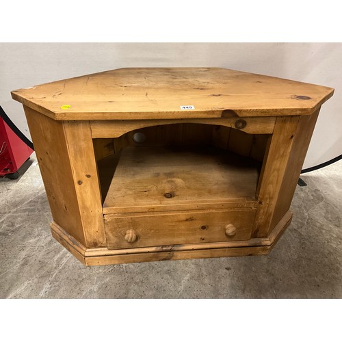 445 - SOLID WAXED PINE CORNER TV STAND WITH DRAWER H24