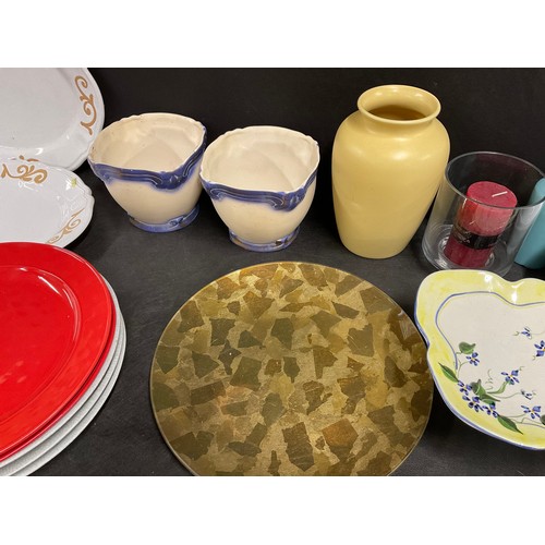 9 - TWO BOXES OF CERAMICS TO INCLUDE LARGE PLATTERS ETC