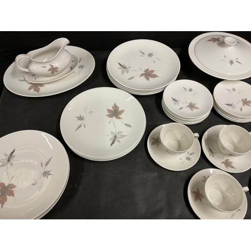 20 - LARGE ROYAL DOULTON TUMBLING LEAVES PATTERN DINNER AND TEA SERVICE - 73 PIECES IN TOTAL.