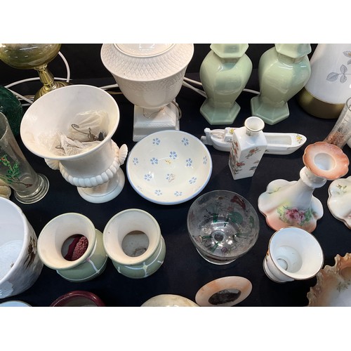 35 - TWO BOXES OF CHINA TO INCLUDE: WEDGEWOOD, VICTORIAN IMARI PLATES, CRACKLE GLASS LAMP, ROYAL ALBERT E... 