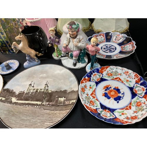 35 - TWO BOXES OF CHINA TO INCLUDE: WEDGEWOOD, VICTORIAN IMARI PLATES, CRACKLE GLASS LAMP, ROYAL ALBERT E... 