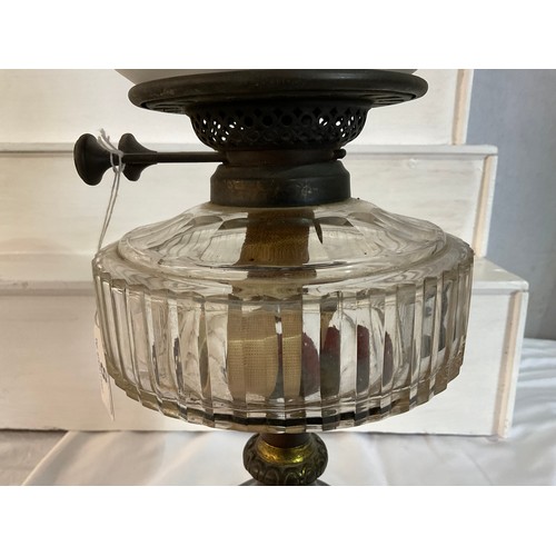 8 - VICTORIAN OIL LAMP ON BRASS AND MARBLE BASE CLEAR GLASS BOWL COMPLETE WITH CHIMNEY AND SHADE H23