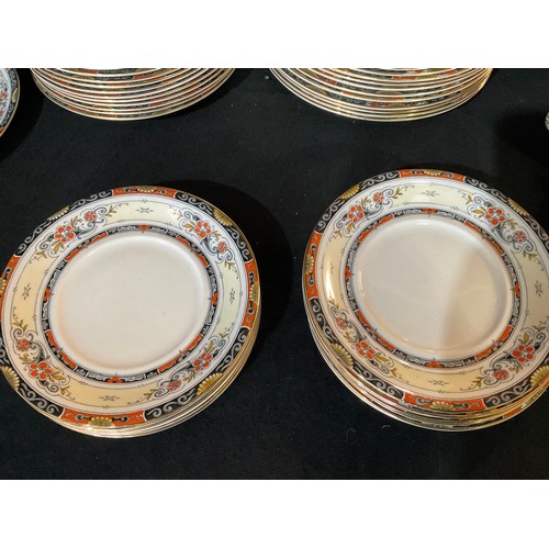 13 - VICTORIAN WHIELDONEWARE LARGE DINNER SERVICE TO INCLUDE TUREENES DINNER PLATED SIDE PLATES AND PLATT... 