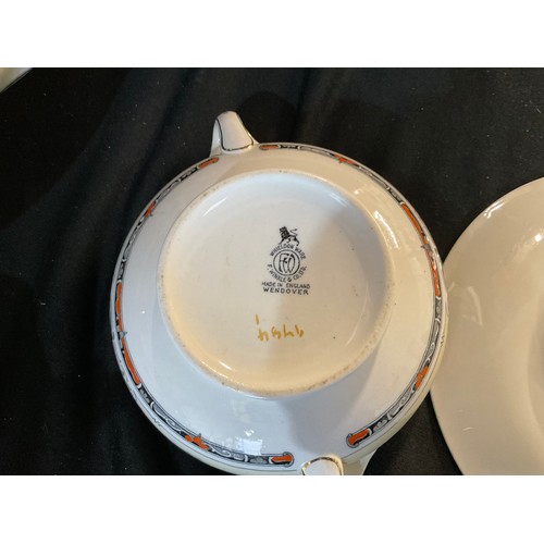 13 - VICTORIAN WHIELDONEWARE LARGE DINNER SERVICE TO INCLUDE TUREENES DINNER PLATED SIDE PLATES AND PLATT... 