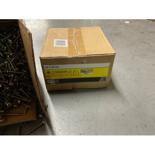 32 - THREE BOXES OF NEW WOOD SCREW