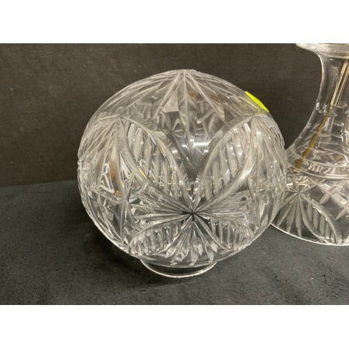 68 - A VINTAGE CUT GLASS MUSHROOM TABLE LAMP H15