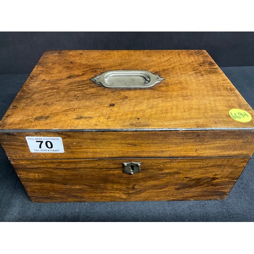 70 - A VICTORIAN MAHOGANY JEWELLERY BOX WITH FITTED INTERIOR TRAY