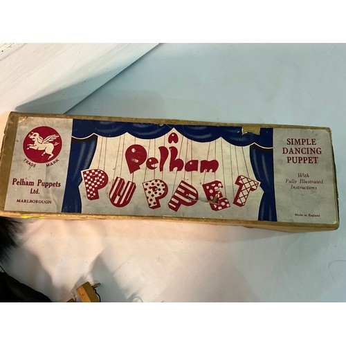 80 - EARLY VINTAGE PELHAM PUPPET IN ORIGINAL CONDITION WITH ORIGINAL BOX