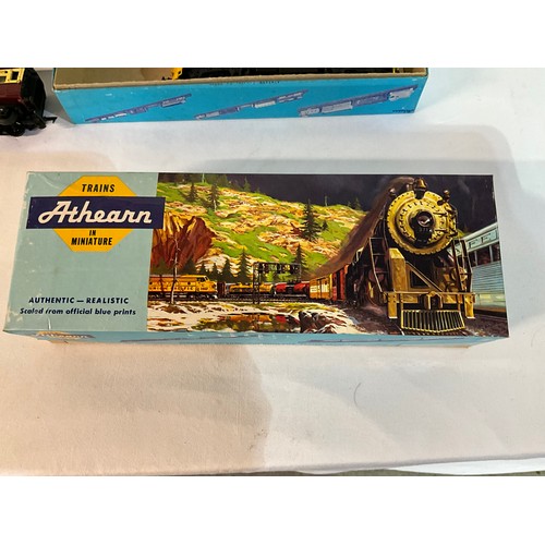 93 - VINTAGE ATHEARN MINIATURE TRAINS IN ORIGINAL BOXES - COMPLETE WITH TRACK