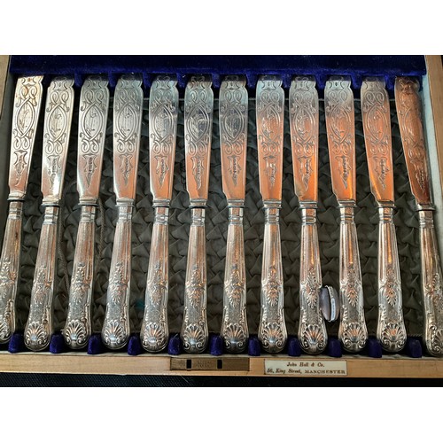 102 - KINGS PATTERN SILVER PLATED FISH KNIVES AND FORKS IN ORIGINAL CASE JOHN HALL AND COMPANY MANCHESTER