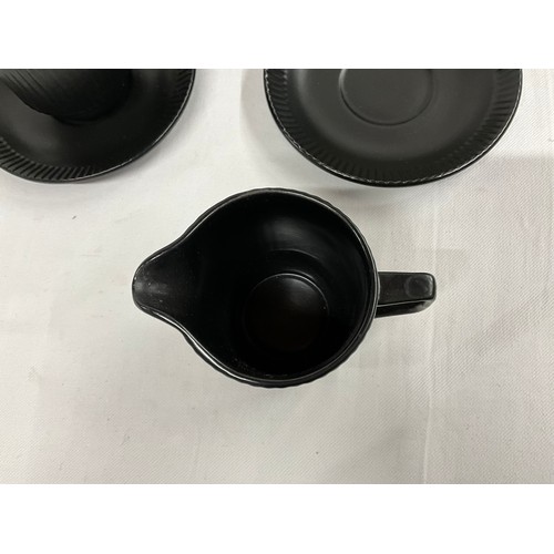 116 - BOX OF CHINA TO INCLUDE MODERN ST MICHAELS STANFORD DINNERWARE AND A RETRO BLACK COFFEE SET