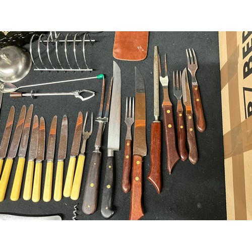 117 - BOX OF CUTLERY AND STAINLESS STEEL KITCHEN ITEMS