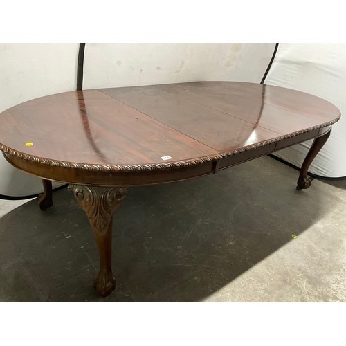 418 - MAHOGANY WINDOUT DINING TABLE WITH 2 LEAVES PIE CREST EDGE, CABRIOLE LEGS BALL AND CLAW FEET H29” W9... 