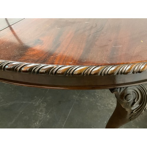 418 - MAHOGANY WINDOUT DINING TABLE WITH 2 LEAVES PIE CREST EDGE, CABRIOLE LEGS BALL AND CLAW FEET H29” W9... 