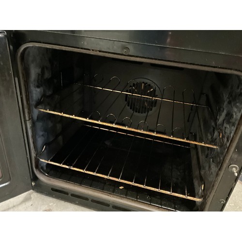 424 - TRICITY BENDIX 4 RING ELECTRIC COOKER - WOULD BENEFIT FROM CLEAN