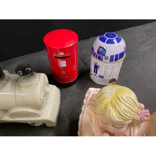 6 - COLLECTION OF CERAMIC AND OTHER NOVELTY MONEY BOXES