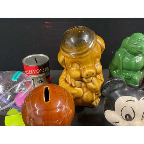 6 - COLLECTION OF CERAMIC AND OTHER NOVELTY MONEY BOXES