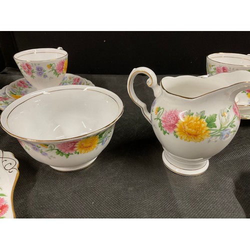 10 - TUSCAN FINE BONE CHINA TEA SERVICE SEPTEMBER SONG PATTERN 40 PIECES