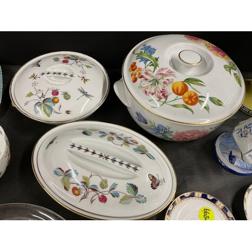 14 - BOX OF VICTORIAN AND LATER CHINA TO INCLUDE TULIP VASES  ROYAL WOCESTER TERRINES ANYSLEY ETC