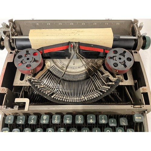 35 - VINTAGE REMINGTON TRAVEL TYPEWRITER