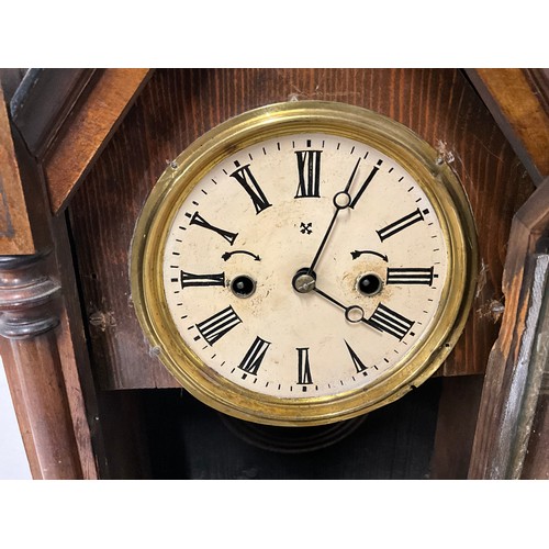 36 - EDWARDAIN STEEPLE CLOCK COMPLETE WITH KEY AND PEDULEM H21