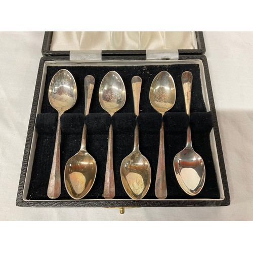 62 - HALLMARKED SILVER CASED SET OF 6 TEA SPOONS