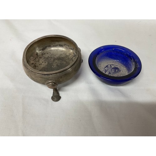 64 - HALLMARKED SILVER MARSTARD POT AND PAIR OF BLUE LINED SALTS COMPLETE WITH THERE SPOONS