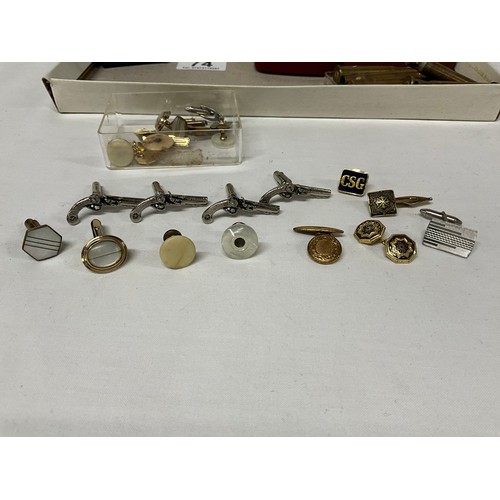 74 - QTY OF CUFFLINKS ETC