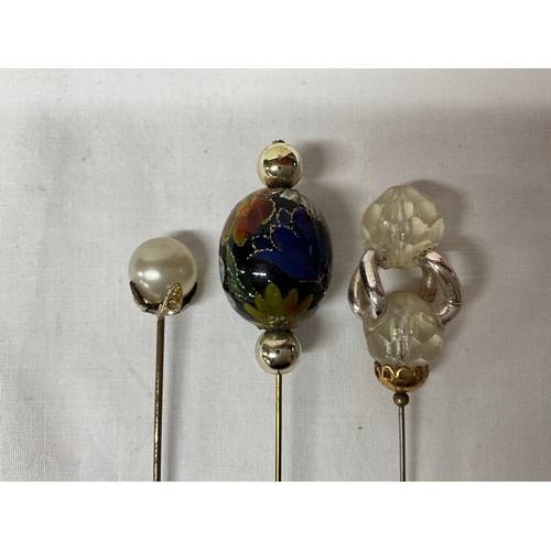 83 - COLLECTION OF VICTORIAN AND LATER HAT PINS (14)