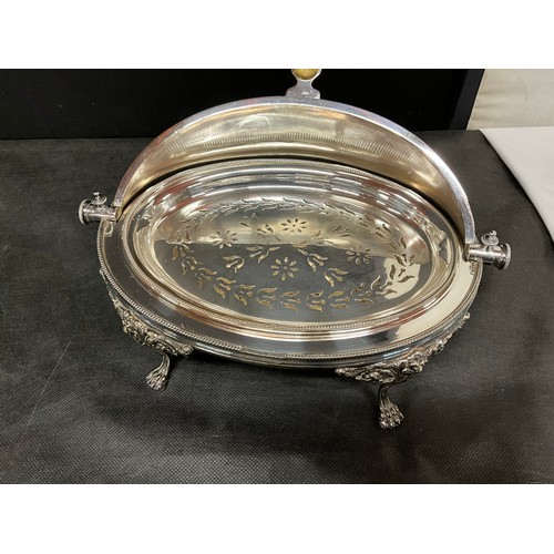 107 - QTY OF SILVER PLATED ITEMS TO INCLUDE ELKINGTON WARMER WALKER AND HALL TEAPOT ,TANKARD,PLATED CUTLER... 