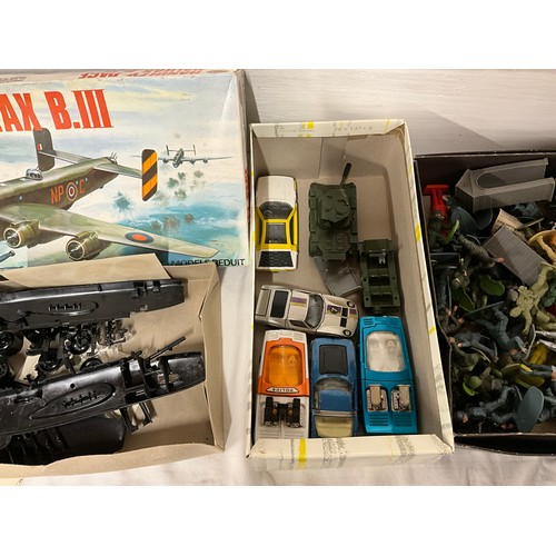 118 - 2 BOXES OF VINTAGE TOYS TO INCLUDE AIRFIX TOY SOLDIERS WITH BOXES ETC