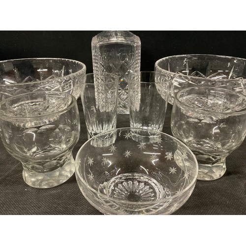 144 - BOX OF CUT GLASS ITEMS TO INCLIDE FRUIT BOWLS, DECANTERS ETC