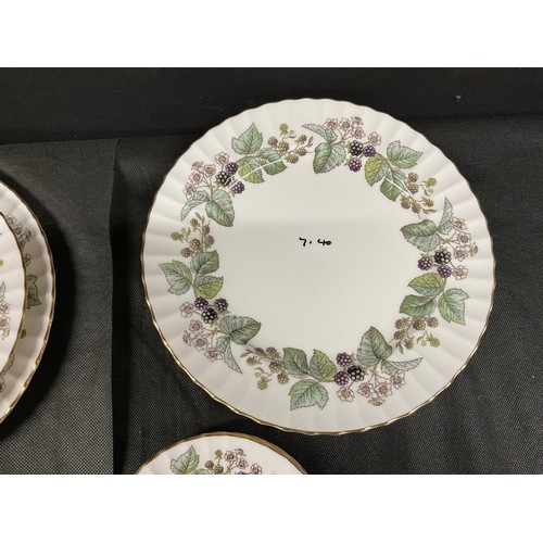 146 - ROYAL WORCESTER DINNER AND TEA SERVICE 51 PIECES