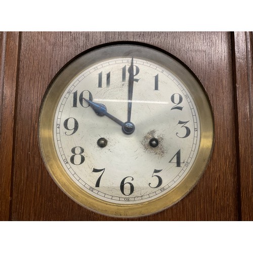 149 - VINTAGE OAK CASED WALL CLOCK COMPLETE WITH KEY AND PENDULUM H 30