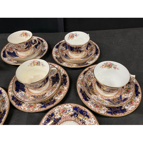 175 - BOX OF VICTORIAN TEA WARE 33 PIECES