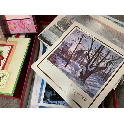 218 - BOX OF VARIOUS GREETINGS CARDS INCLUDING CHRISTMAS, BIRTHDAYS ETC