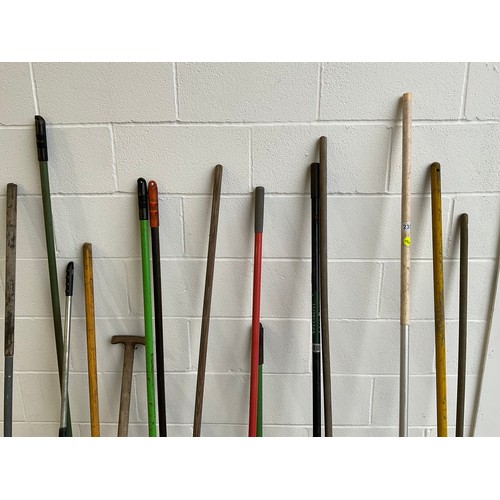 233 - LARGE QTY OF GARDEN RAKES