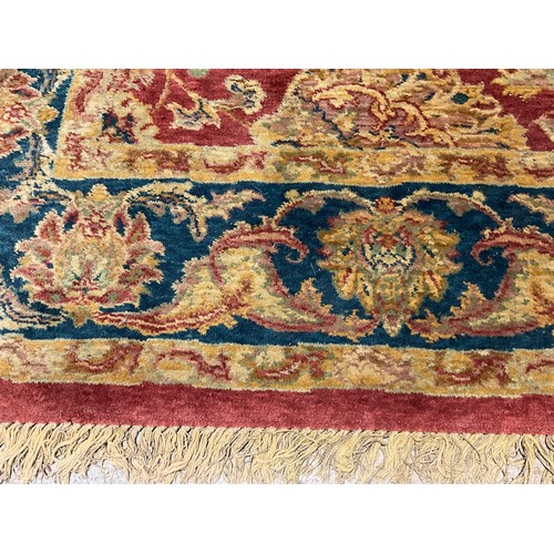 249 - ORIENTAL WEAVE 100% NEW ZEALAND WOOL CARPET MADE IN EGYPTH 
114