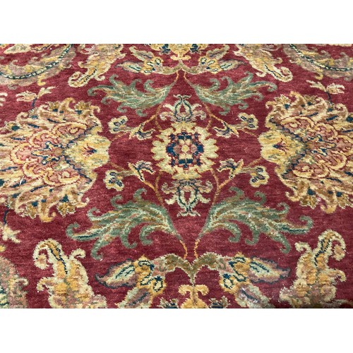 249 - ORIENTAL WEAVE 100% NEW ZEALAND WOOL CARPET MADE IN EGYPTH 
114