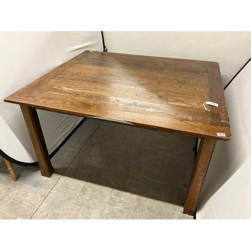 389 - VINTAGE OAK DINING TABLE H30