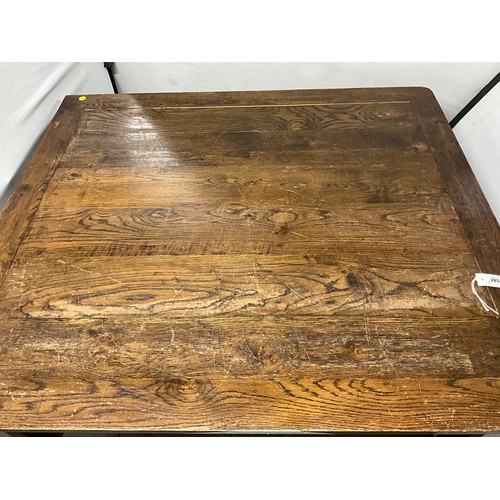 389 - VINTAGE OAK DINING TABLE H30