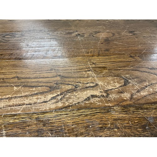 389 - VINTAGE OAK DINING TABLE H30