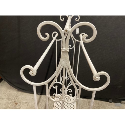 277 - WHITE PIANTED DECORATIVE CAST METAL TOWEL RAIL H36