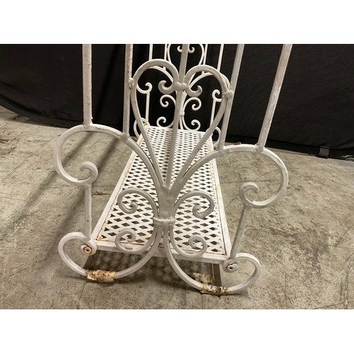 277 - WHITE PIANTED DECORATIVE CAST METAL TOWEL RAIL H36