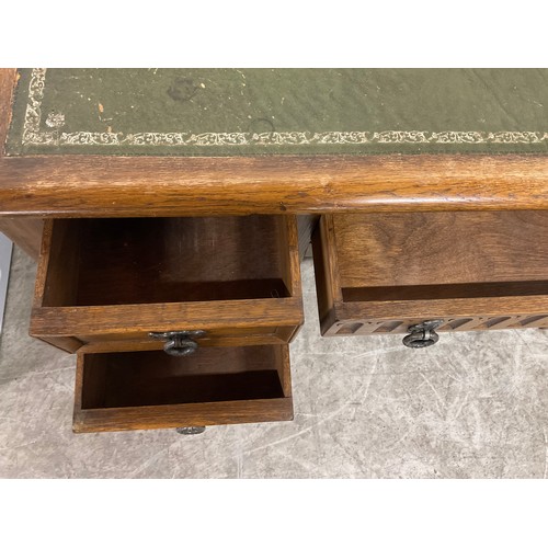 282 - VINTAGE OAK KNEEHOLE DESK WITH GREEN LEATHER INSET TOP H29