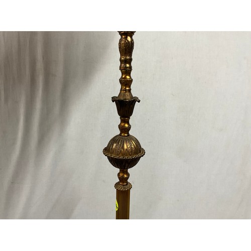 371 - MODERN BRASS EFFECT STANDARD LAMP WITH SHADE H62