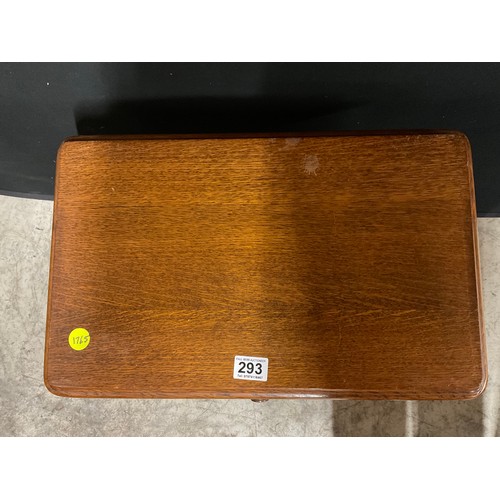 293 - MODERN OAK LAMP TABLE WITH DRAWER H21