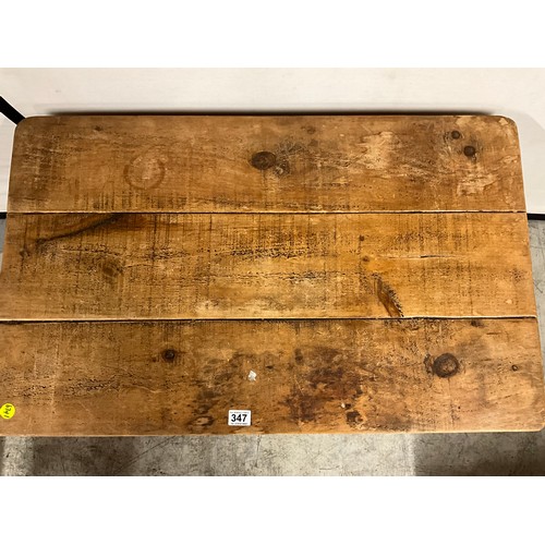 347 - MODERN CHUNKY PINE COFFEE TABLE H18